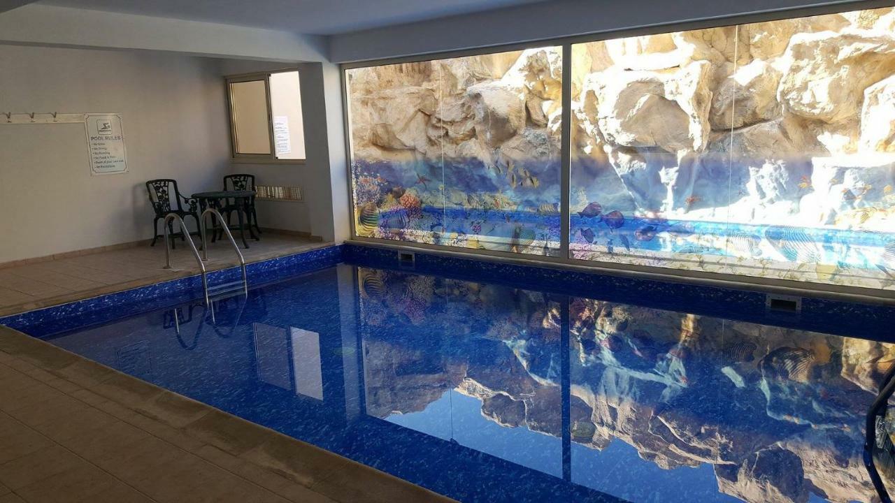 2 Bedroom Poolside Apartment E9 佩亚 外观 照片
