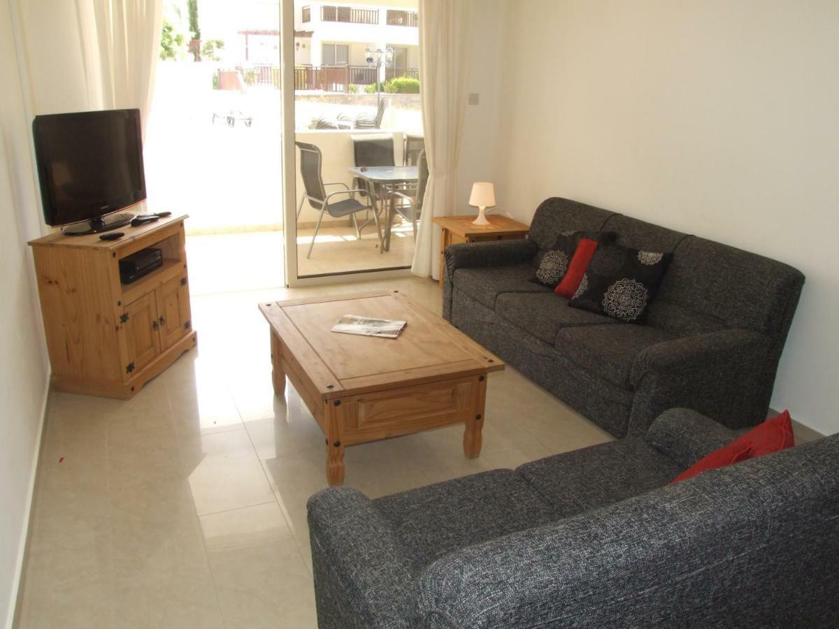 2 Bedroom Poolside Apartment E9 佩亚 外观 照片