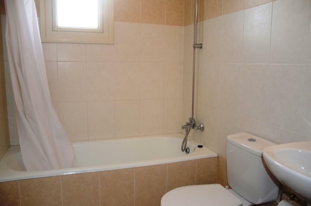 2 Bedroom Poolside Apartment E9 佩亚 外观 照片