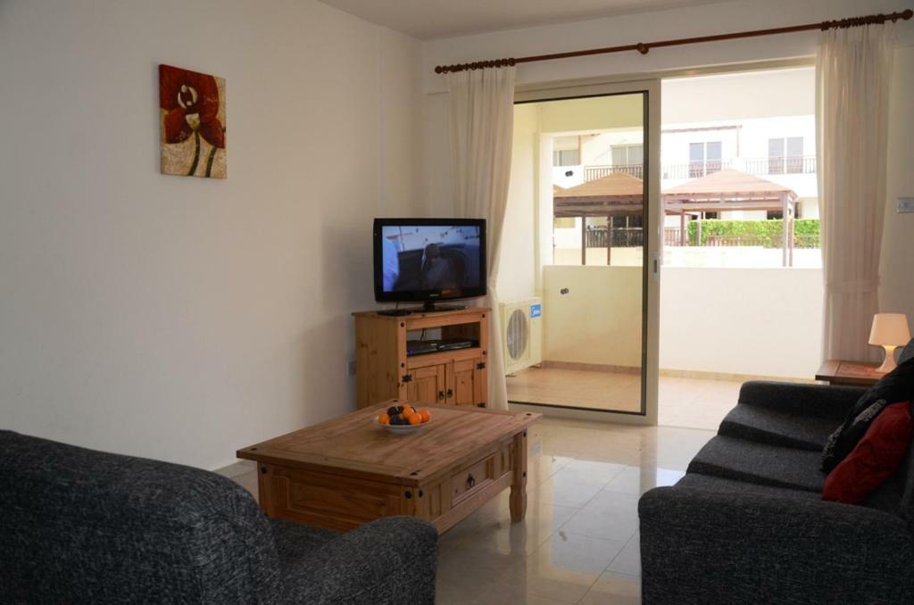 2 Bedroom Poolside Apartment E9 佩亚 外观 照片