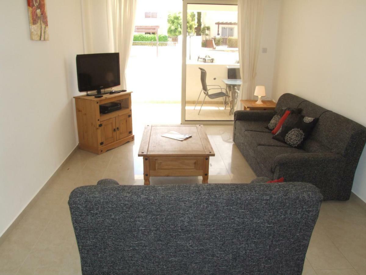 2 Bedroom Poolside Apartment E9 佩亚 外观 照片
